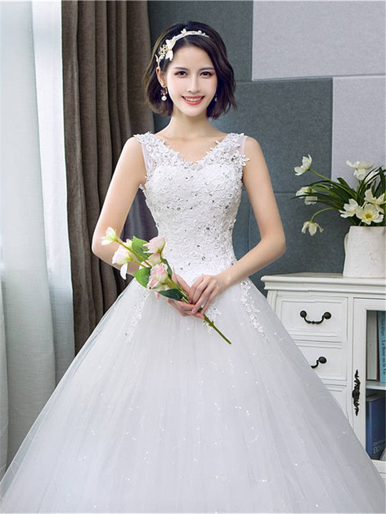 Vestido de Noiva Elegância Floral com Renda e Pérolas