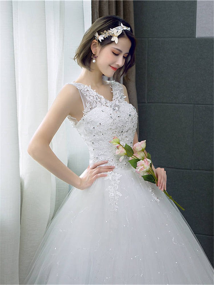 Vestido de Noiva Elegância Floral com Renda e Pérolas