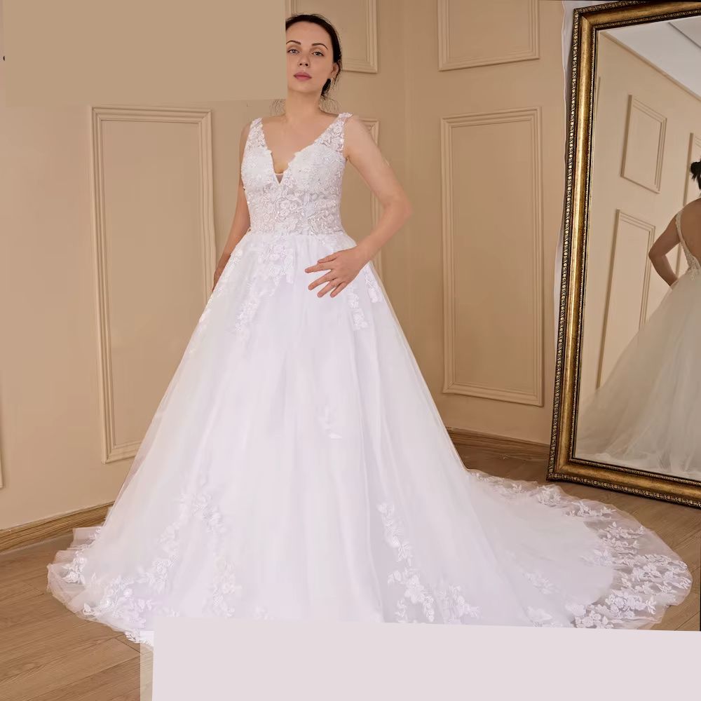 Vestido de Noiva Linha A com Decote em V e Renda Encantadora