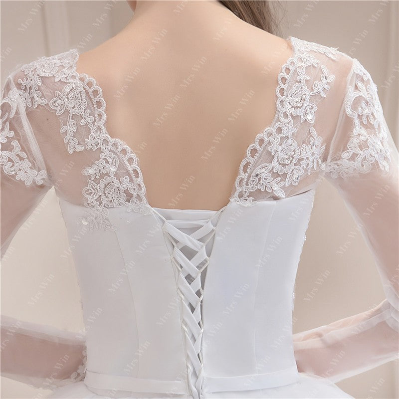 Vestido de Noiva Princesa com Cauda Elegante e Gola V