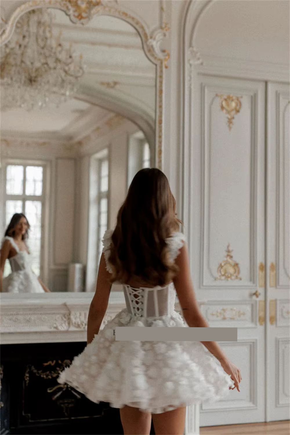 Vestido de Noiva Curto Floral Rosas