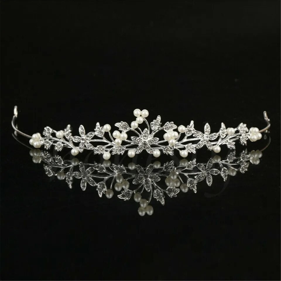Tiara de Noiva com Pérolas e Strass - Elegância para o Grande Dia