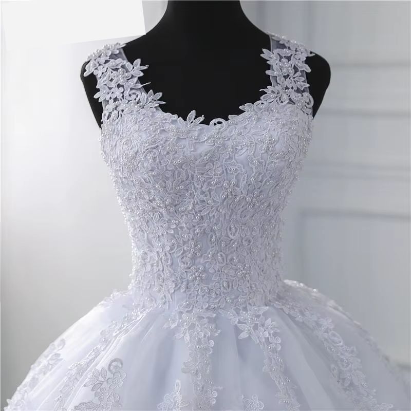 Vestido de Noiva Tule com Pérolas e Renda para Casamento dos Sonhos