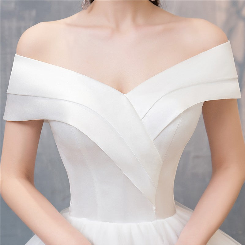 Vestido de Noiva Cetim com Decote em V e Ombros de Princesa
