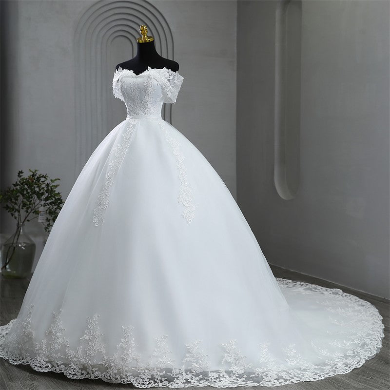 Vestido de Noiva Off-Shoulder com Apliques e Pérolas