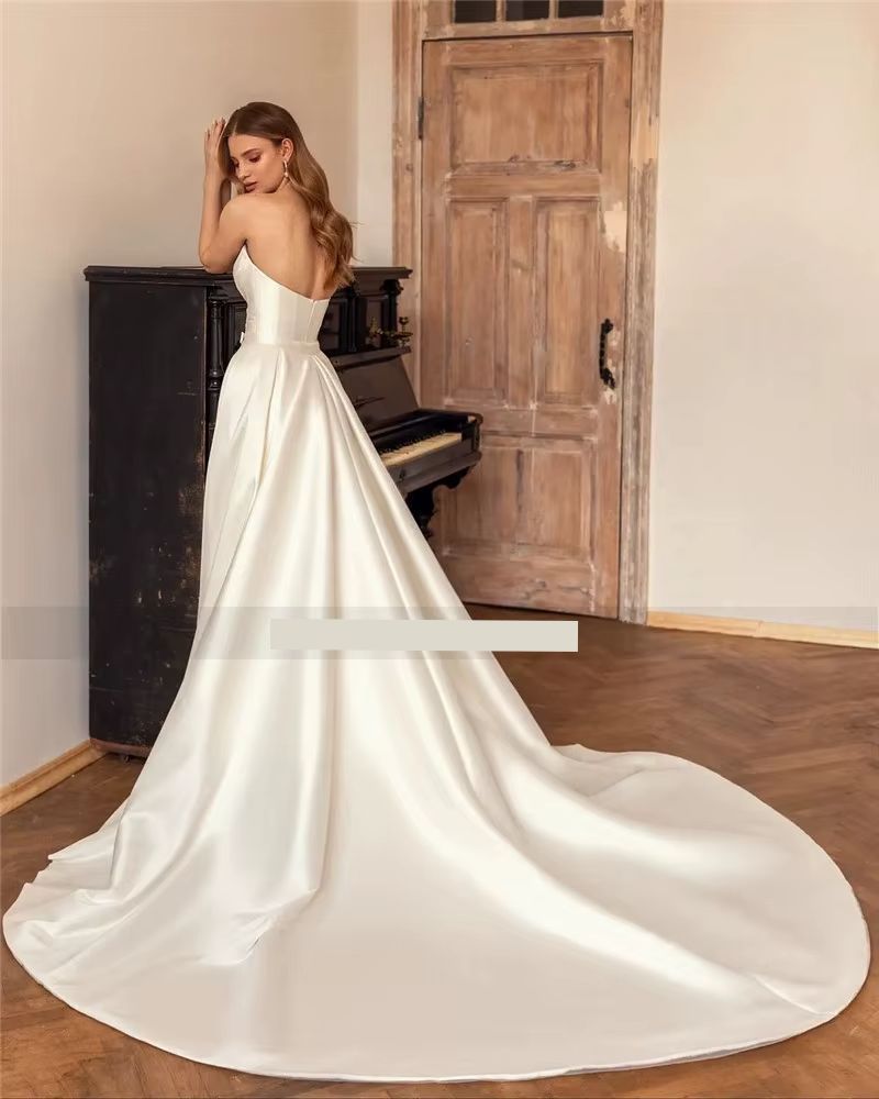 Vestido de Noiva Sereia com Glitter e Cauda Removieis