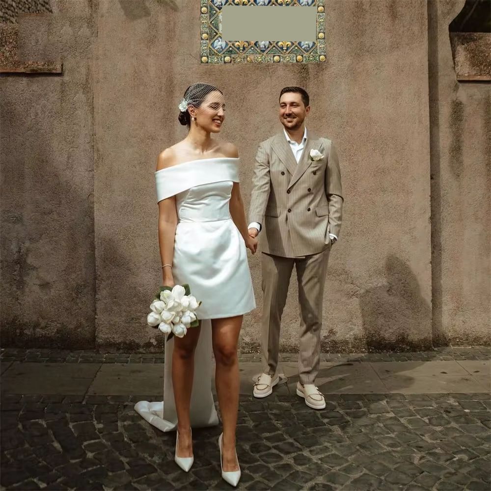 Vestido de Noiva Curto Ombro a Ombro Civil 2025