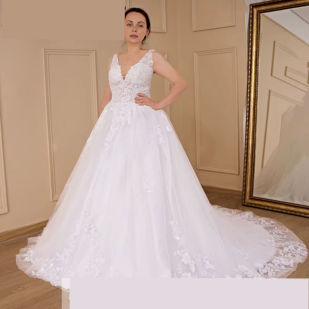 Vestido de Noiva Linha A com Decote em V e Renda Encantadora
