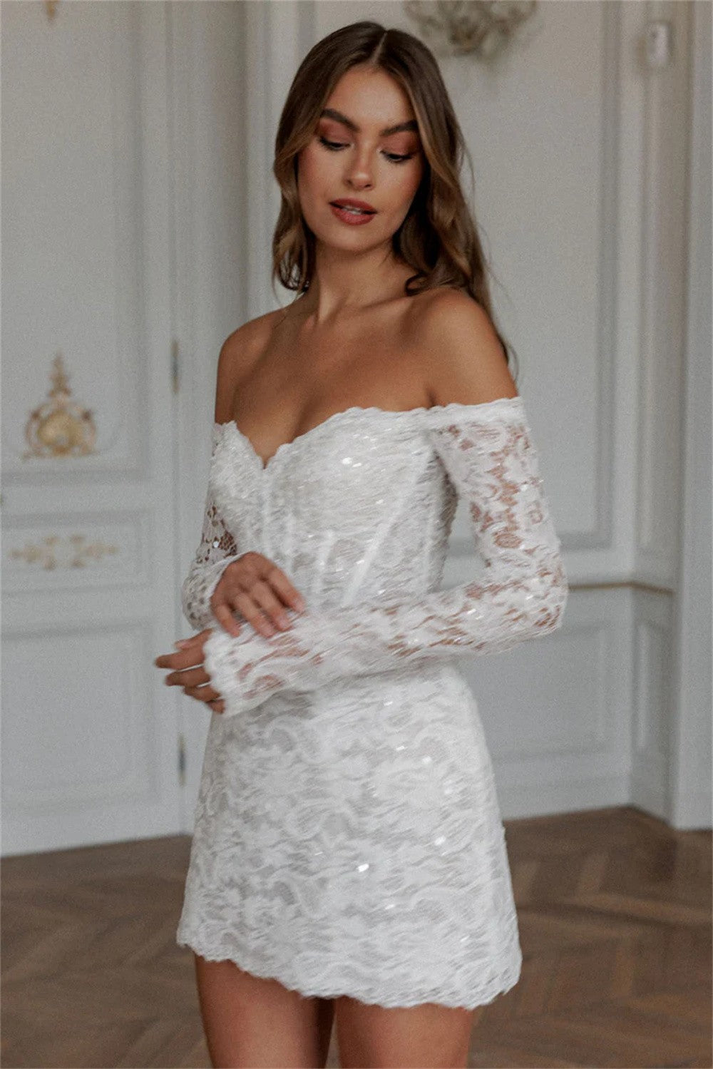 Vestido de Noiva Curto Tomara q Caia Sexy