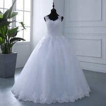 Vestido de Noiva Tule com Pérolas e Renda para Casamento dos Sonhos