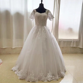 Vestido de Noiva Tule com Pérolas e Renda para Casamento dos Sonhos