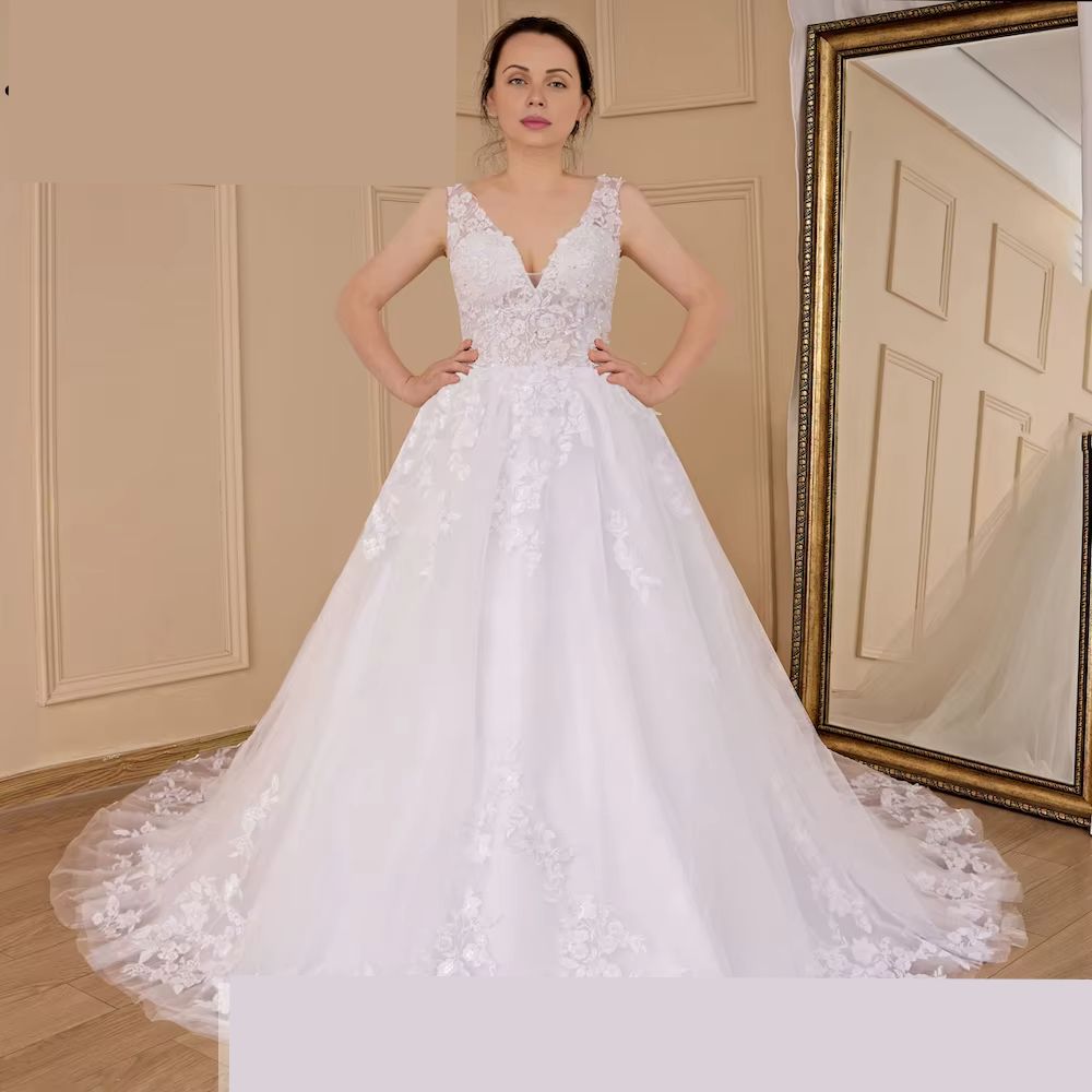 Vestido de Noiva Linha A com Decote em V e Renda Encantadora