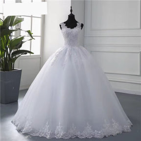 Vestido de Noiva Tule com Pérolas e Renda para Casamento dos Sonhos