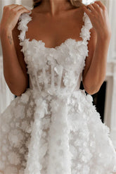 Vestido de Noiva Curto Floral Rosas