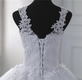 Vestido de Noiva Tule com Pérolas e Renda para Casamento dos Sonhos